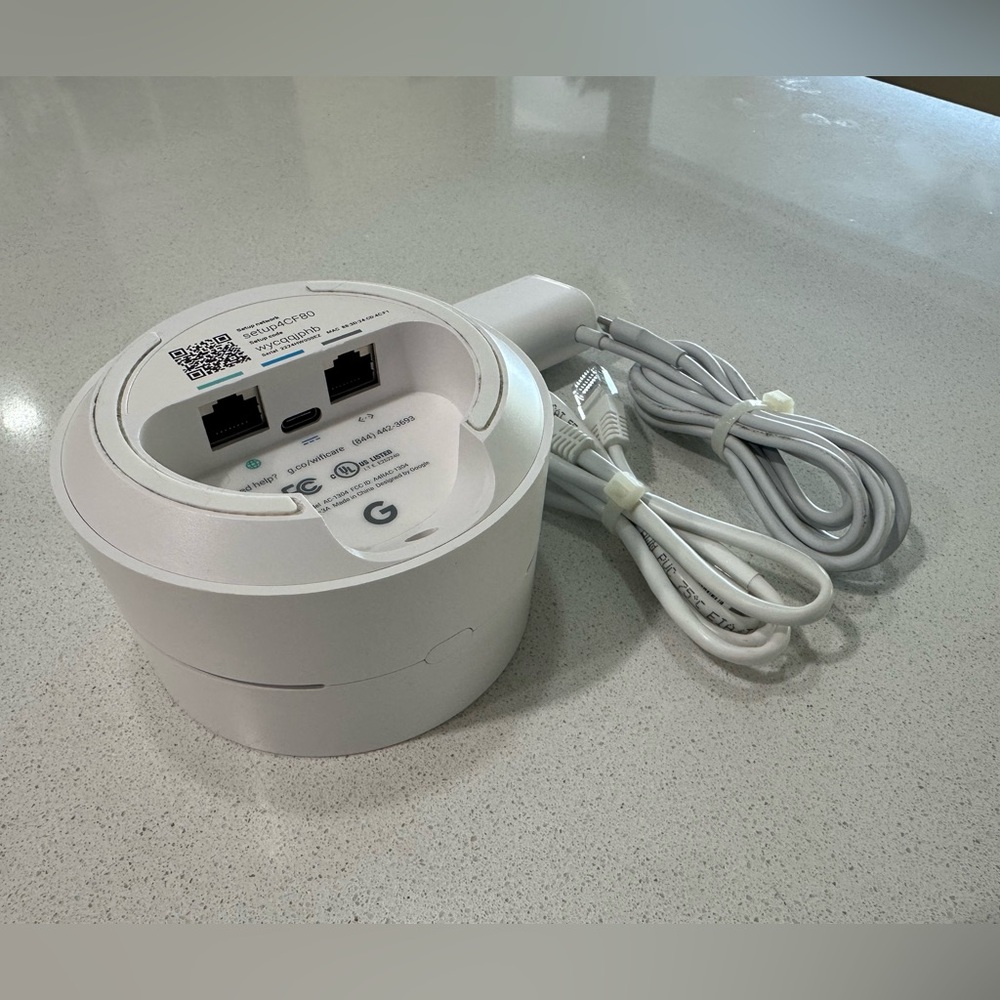 Google AC-1304 White WiFi Mesh Router with Cables. - Picture 2 of 3